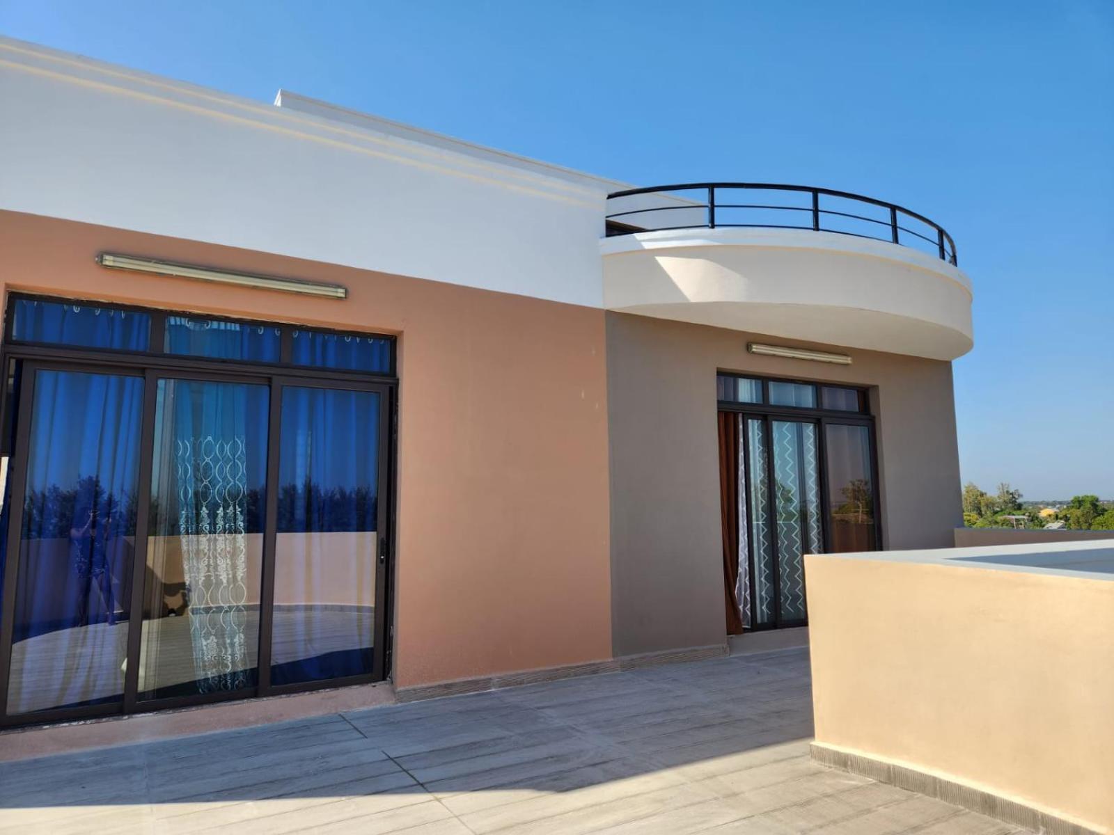 Ocean Heaven Hotel Махаянга Екстериор снимка
